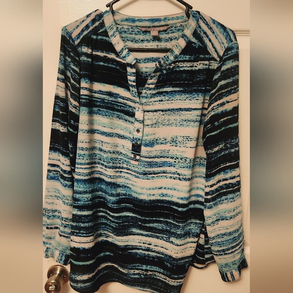 - Multi blue women's blouse sz xl